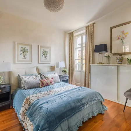 Elegant Modern In *