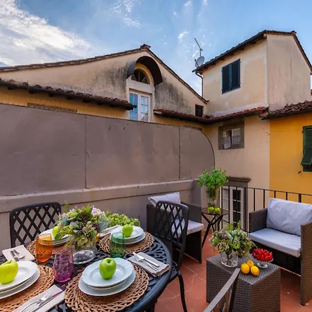 Apartment Elegant Modern In Lucca