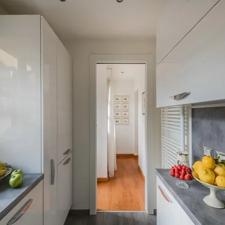 Apartment Elegant Modern In Lucca